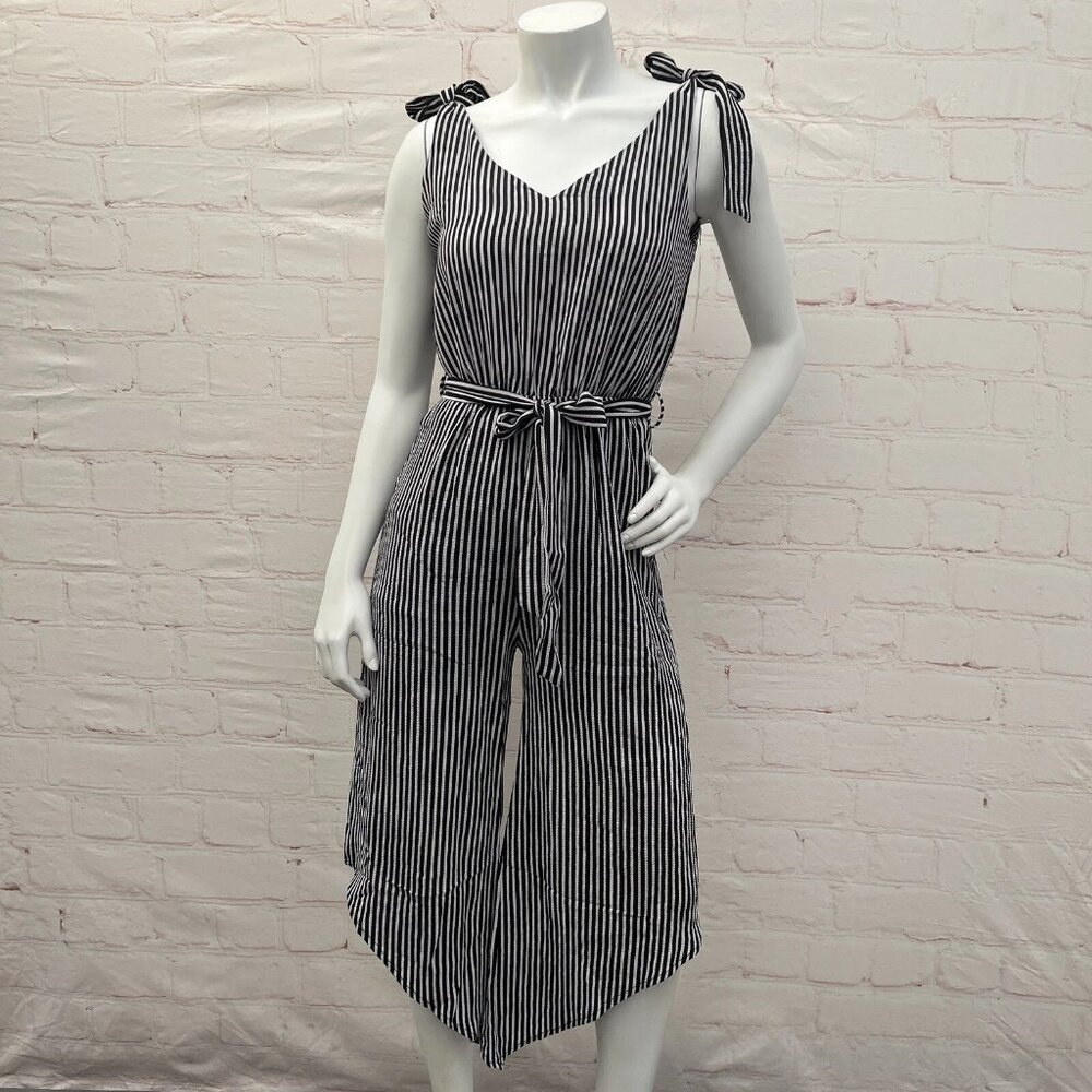 BELONGSCI Sleeveless Shoulder V-Neck Wide Leg Jumpsuit Pockets! M